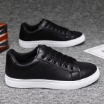 Men'S Business Casual Shoes Soft Moccasin Shoes Comfortable Casual Shoes for Men Solid Black White Men Sneakers 2025 New